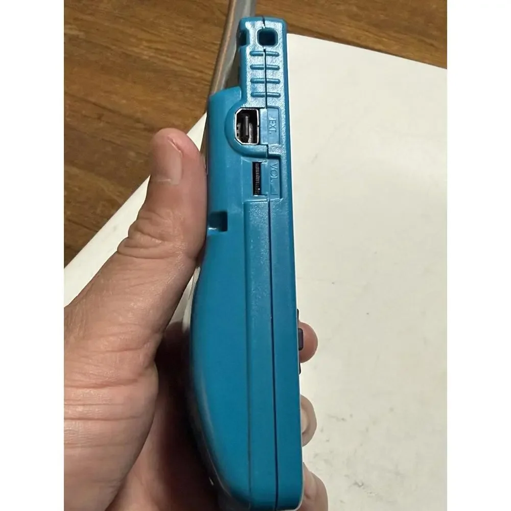 VINTAGE NINTENDO TEAL GAME BOY COLOR HANDHELD GAME SYSTEM